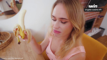 A szexis instagrammer mostohahugim úgy begerjedt címlap fotózás közben hogy megnyálazta a cerkámat Thumb